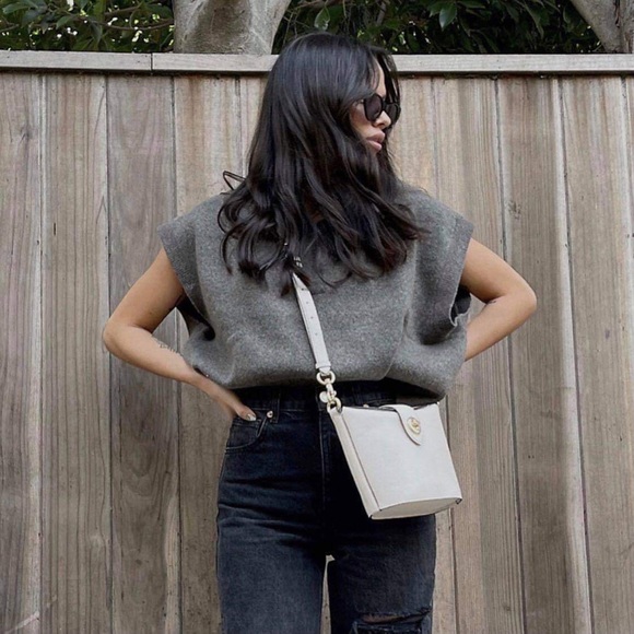 COACH Addie Crossbody 🌸🌹🌺 - Picture 6 of 6